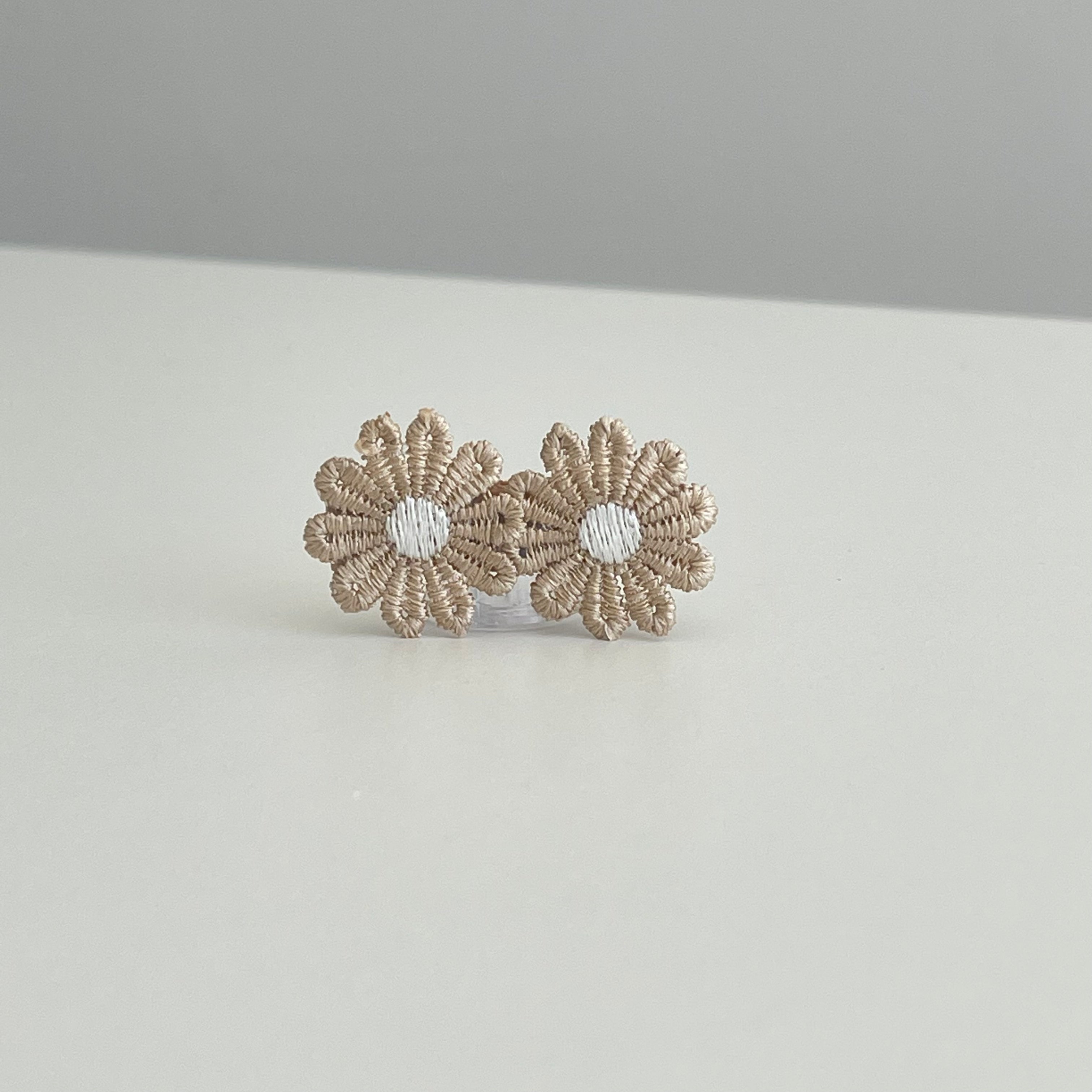 Large delicate flower clip