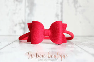 Medium deluxe felt bows (25 Colours)