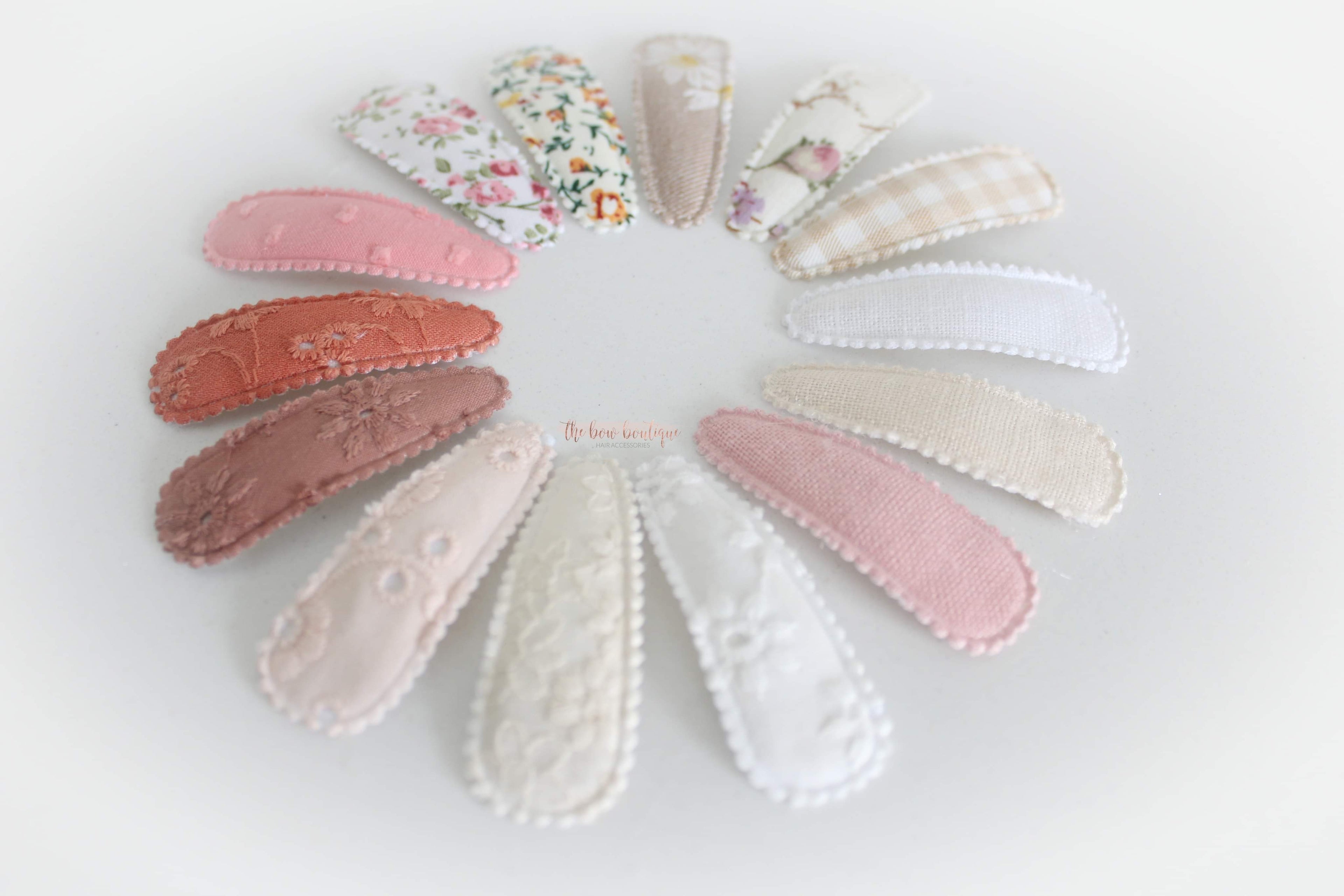 Embroidered snappy clips | Full set or surprise packs