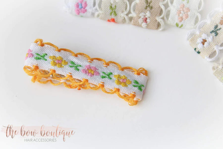 Embroidered floral lined clip | 9 colours I 2 Sizes