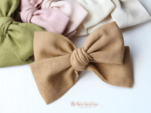 Load image into Gallery viewer, Mini sweetheart bows - 10 Colours