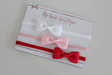Load image into Gallery viewer, Love pinch bows