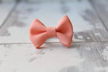 Load image into Gallery viewer, Mini pinch bows - 32 Colours