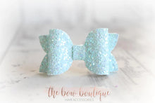 Load image into Gallery viewer, Mini deluxe glitter bows (25 Colours)