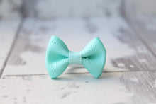 Load image into Gallery viewer, Mini pinch bows - 25 Colours