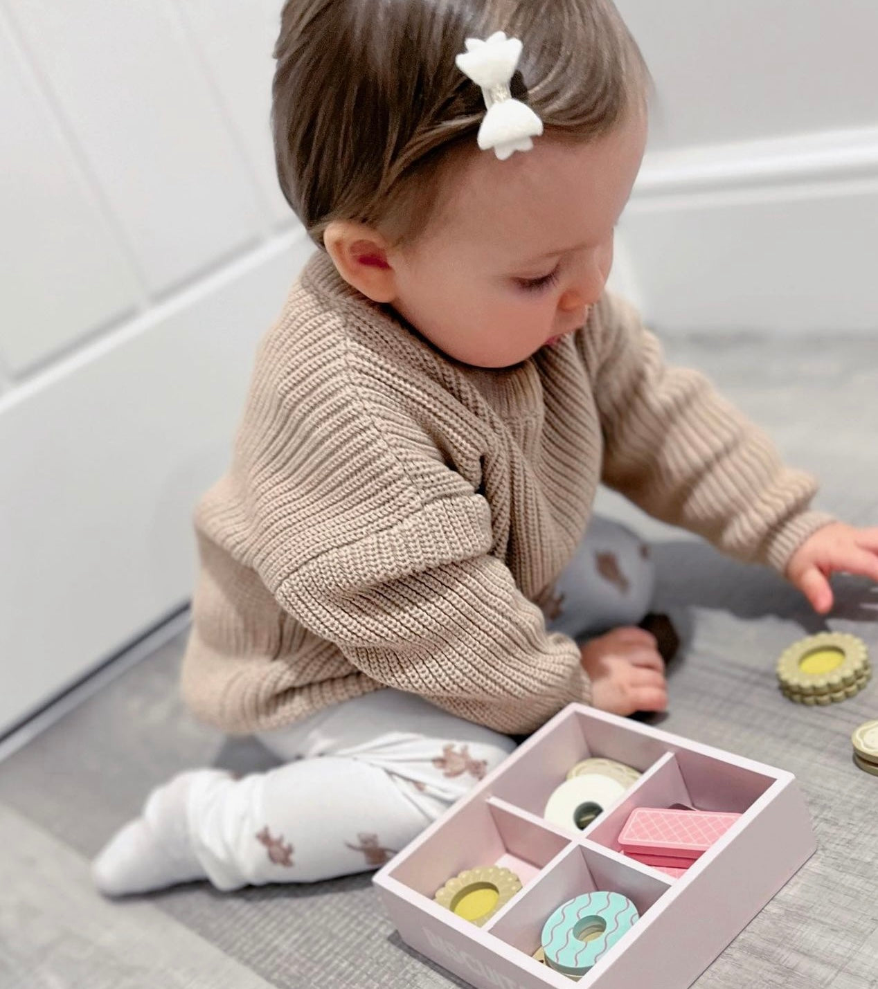 Mini baby felt gold centre bows | 25 Colours | Clip or bobble