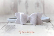 Load image into Gallery viewer, Small chunky felt bows (25 Colours)