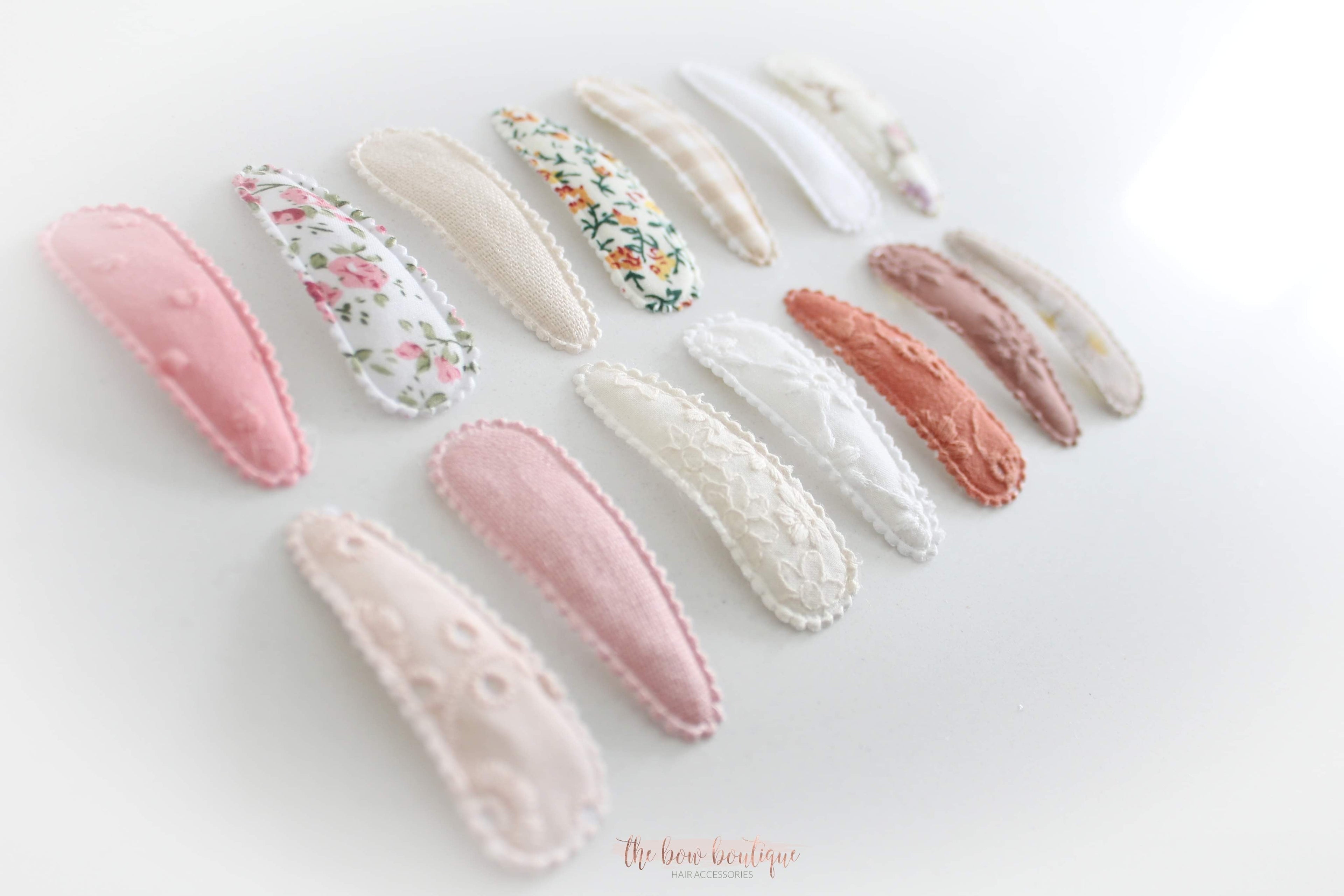 Embroidered snappy clips