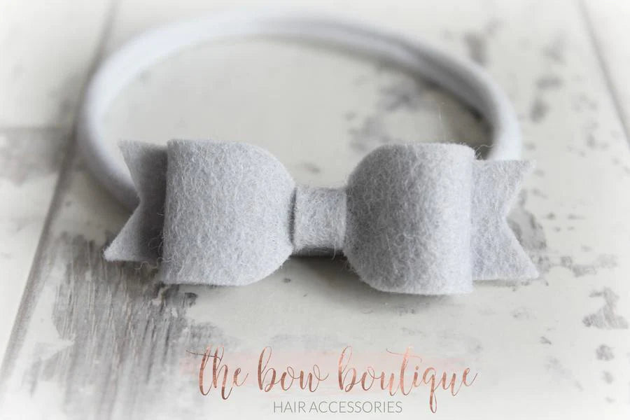 Small felt bows | 25 Colours | Clip or headband