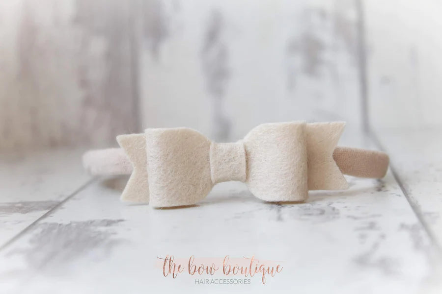Small felt bows | 25 Colours | Clip or headband