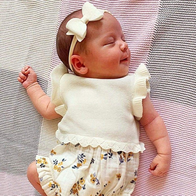 Medium deluxe felt bows | 25 Colours | Clip or headband
