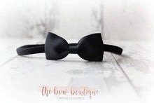 Load image into Gallery viewer, Black pinch bows - Clip, headband or bobbles