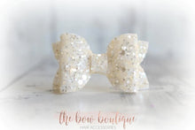 Load image into Gallery viewer, Mini deluxe glitter bows (25 Colours)