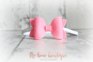 Medium deluxe felt bows (25 Colours)