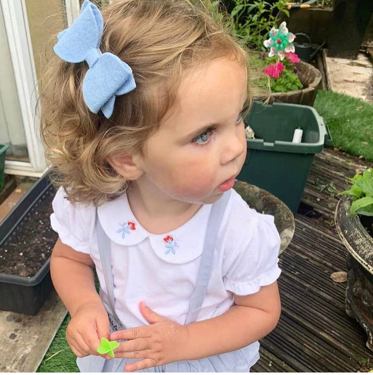 Large deluxe felt bows | 25 Colours