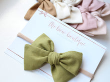 Load image into Gallery viewer, Mini sweetheart bows - 10 Colours