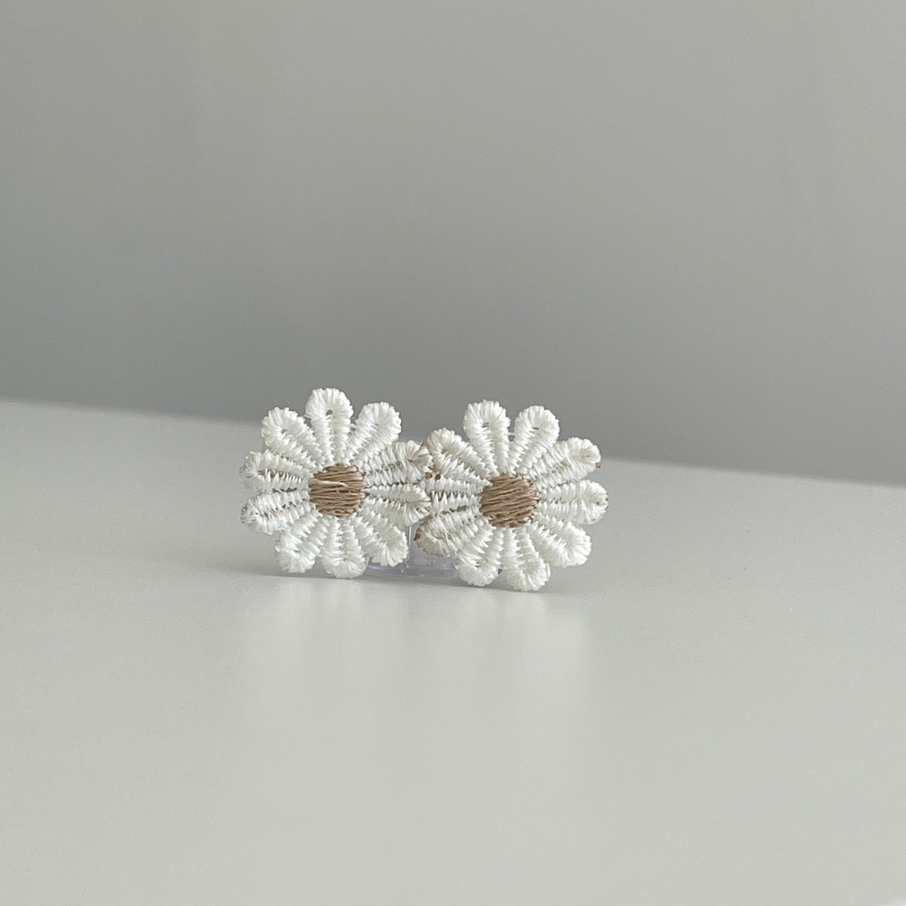 Large delicate flower clip
