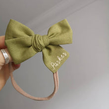 Load image into Gallery viewer, Mini sweetheart bows - 10 Colours