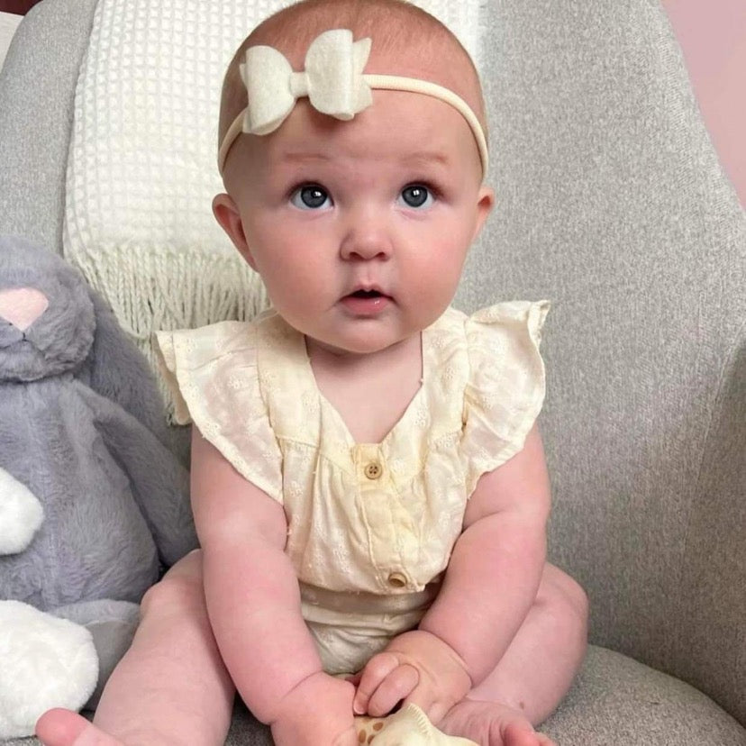 Medium deluxe felt bows | 25 Colours | Clip or headband