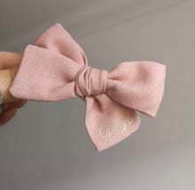 Load image into Gallery viewer, Mini sweetheart bows - 10 Colours