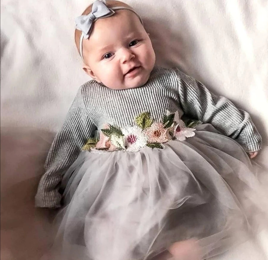Small luxury felt bows | 25 Colours | Clip or headband