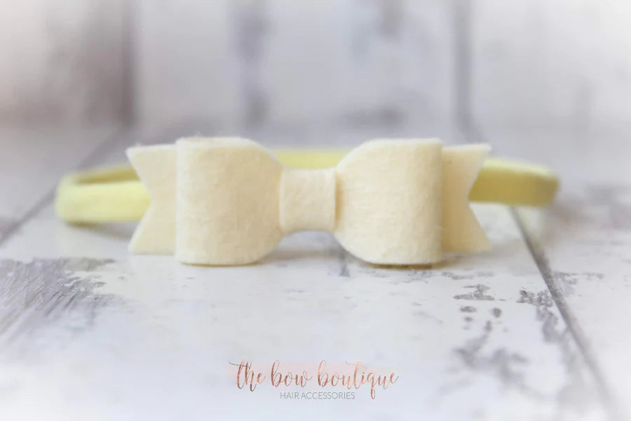 Small felt bows | 25 Colours | Clip or headband