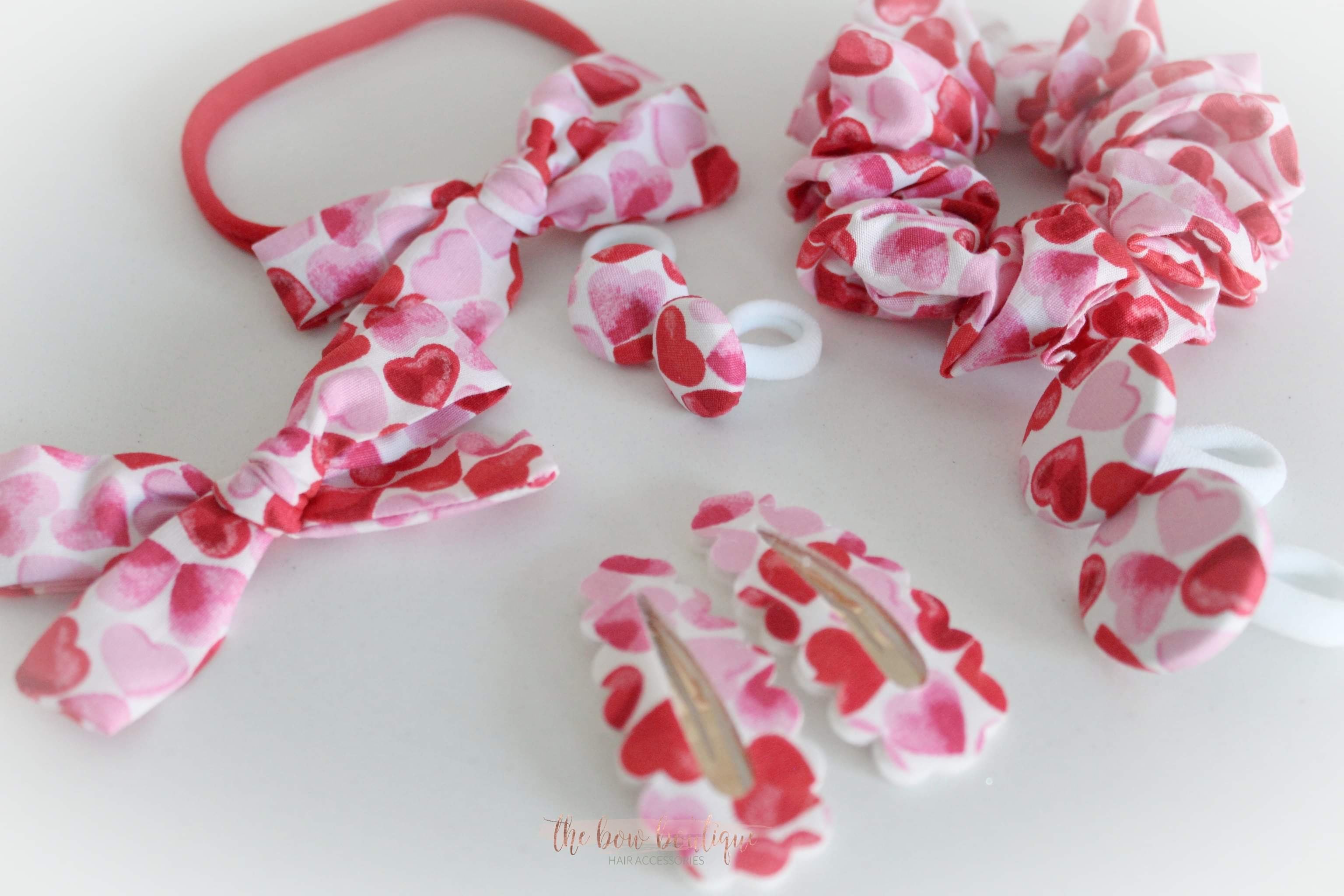 Heart | Timeless bows | Clip, bobble, headband or scrunchie