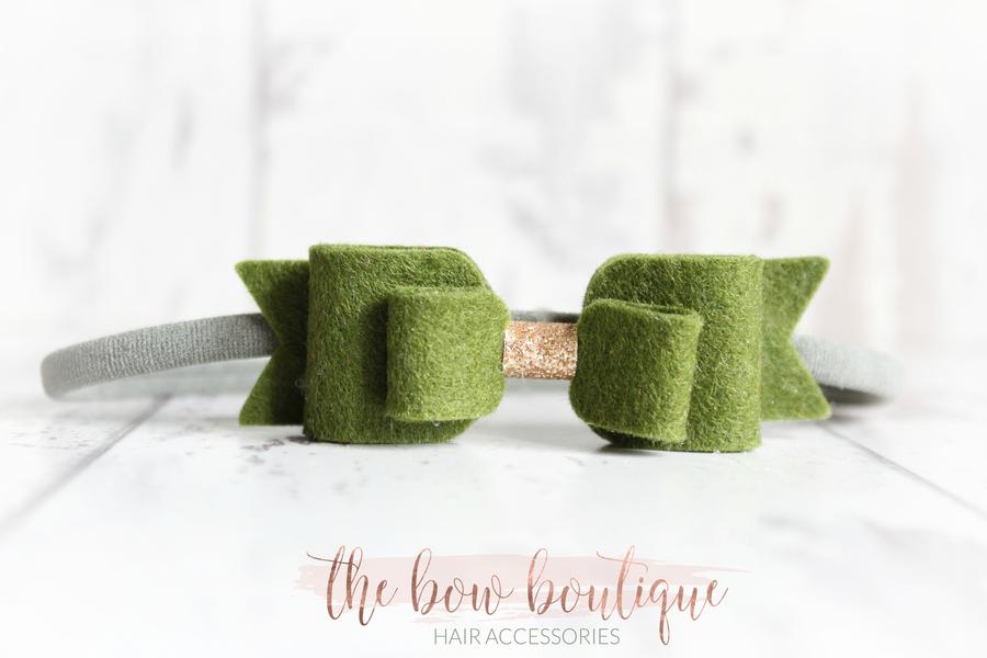 Double felt bows with gold centre | 25 colours | Clip or headband