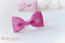 Load image into Gallery viewer, Pinch bow pigtail sets - 32 Colours