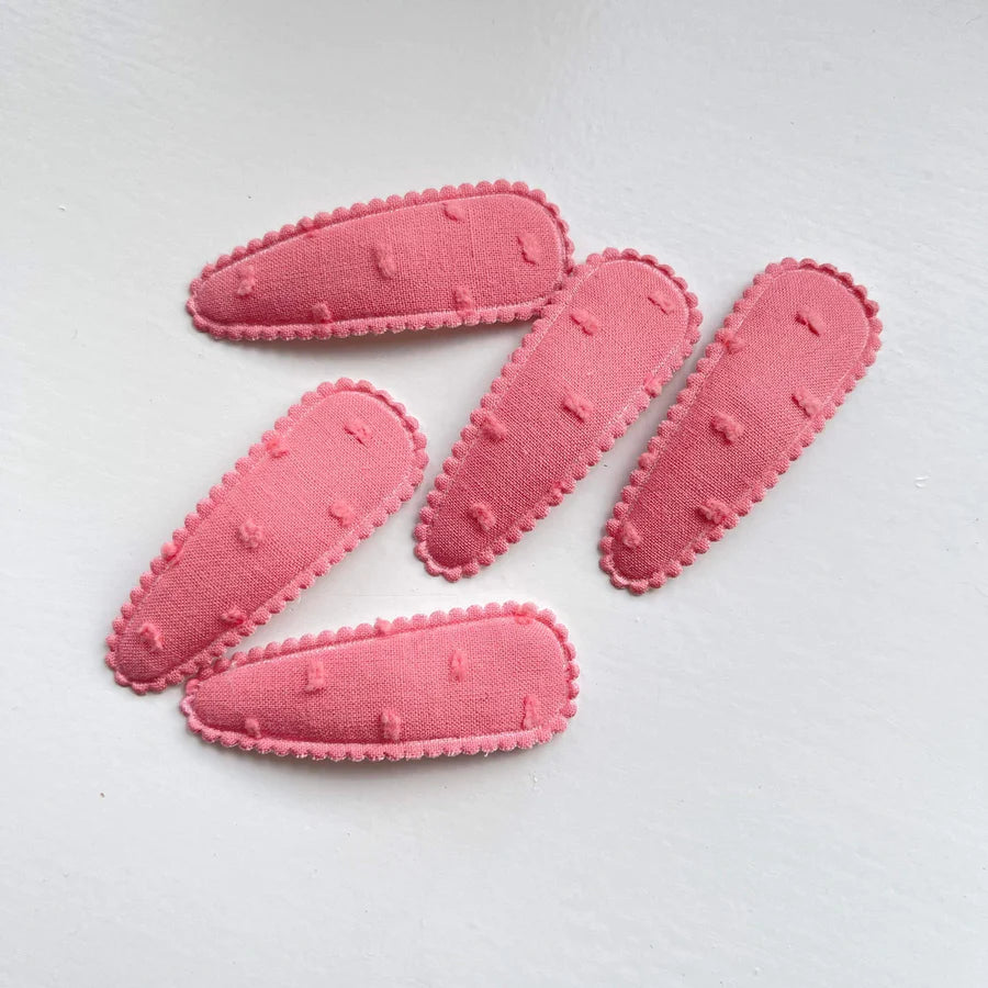Embroidered snappy clips