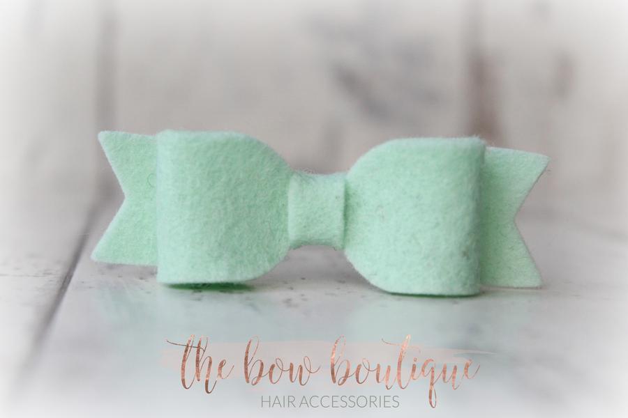 Small felt bows | 25 Colours | Clip or headband