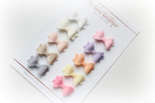 Load image into Gallery viewer, Set of 10 mini baby bows I clips or bobbles