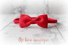 Load image into Gallery viewer, Red pinch bow nylon headband
