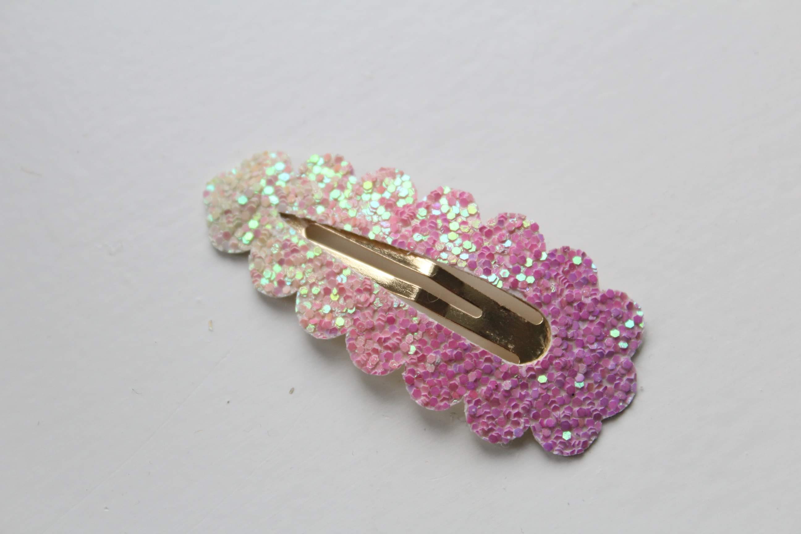 Glitter scalloped snappy clips | 20 Colours