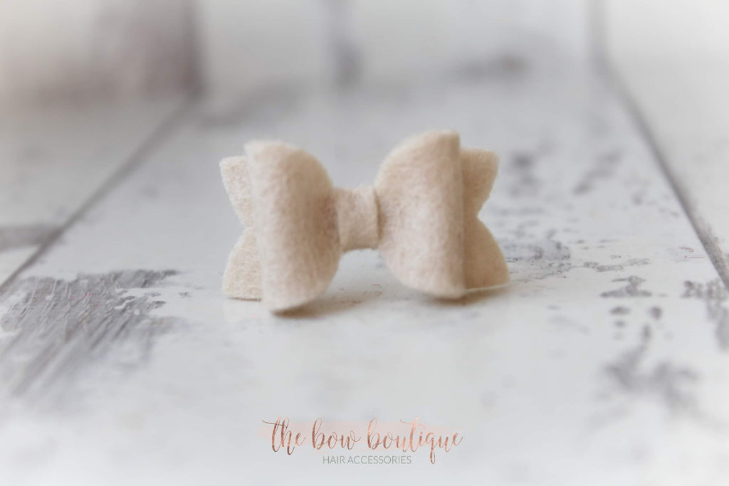 Petite deluxe felt bows | 25 Colours | Clip or bobble