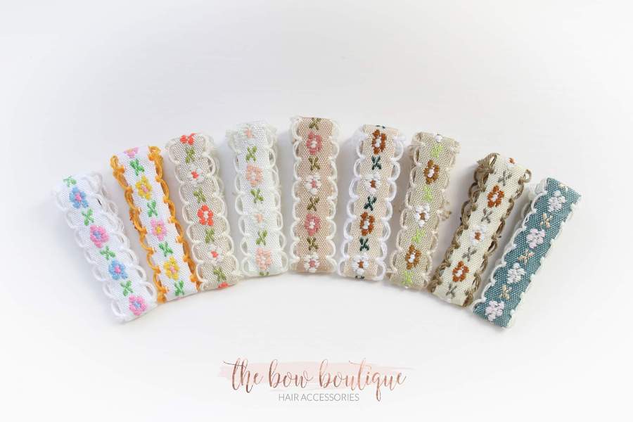 Set of 9 embroidered clips | 2 sizes