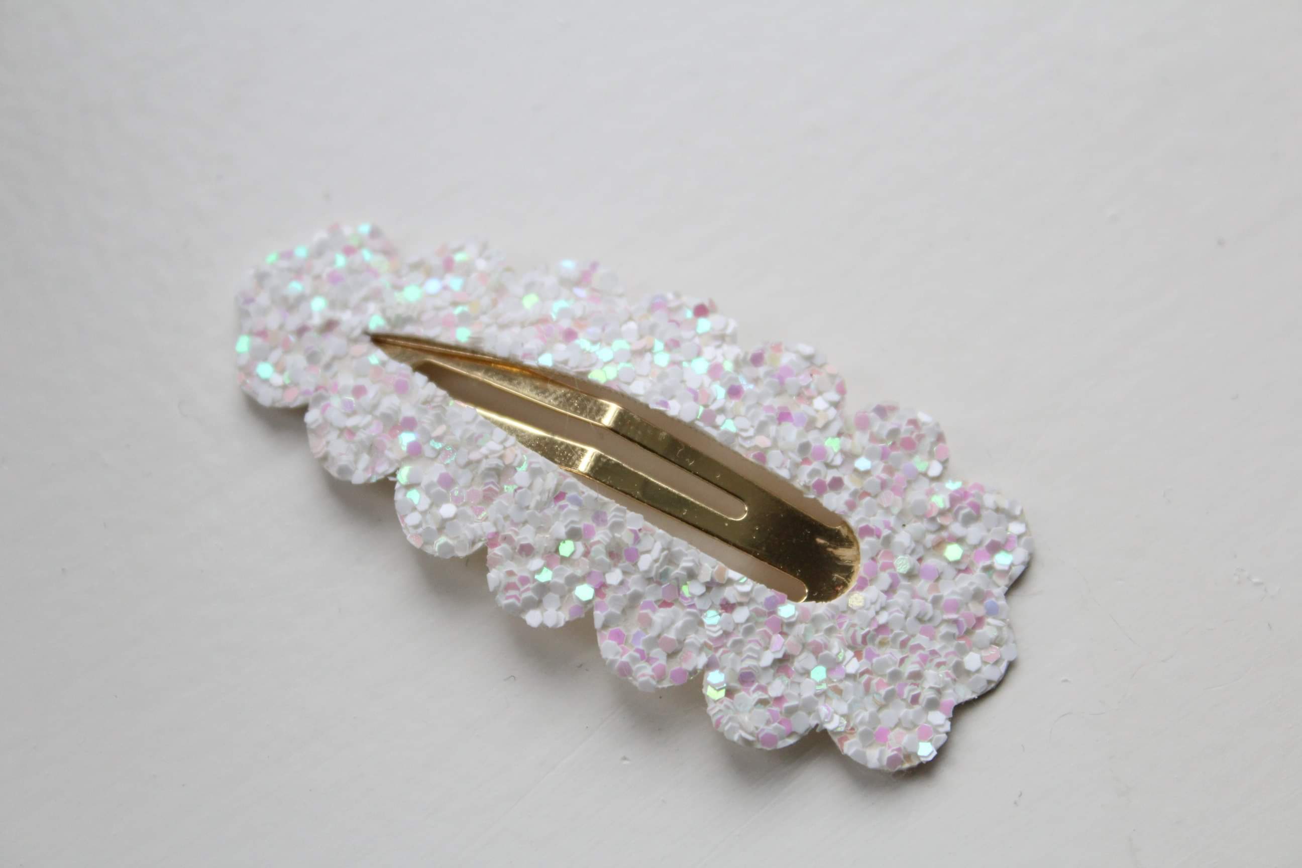 Glitter scalloped snappy clips | 20 Colours