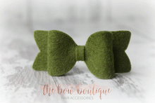 Load image into Gallery viewer, Small chunky felt bows (25 Colours)