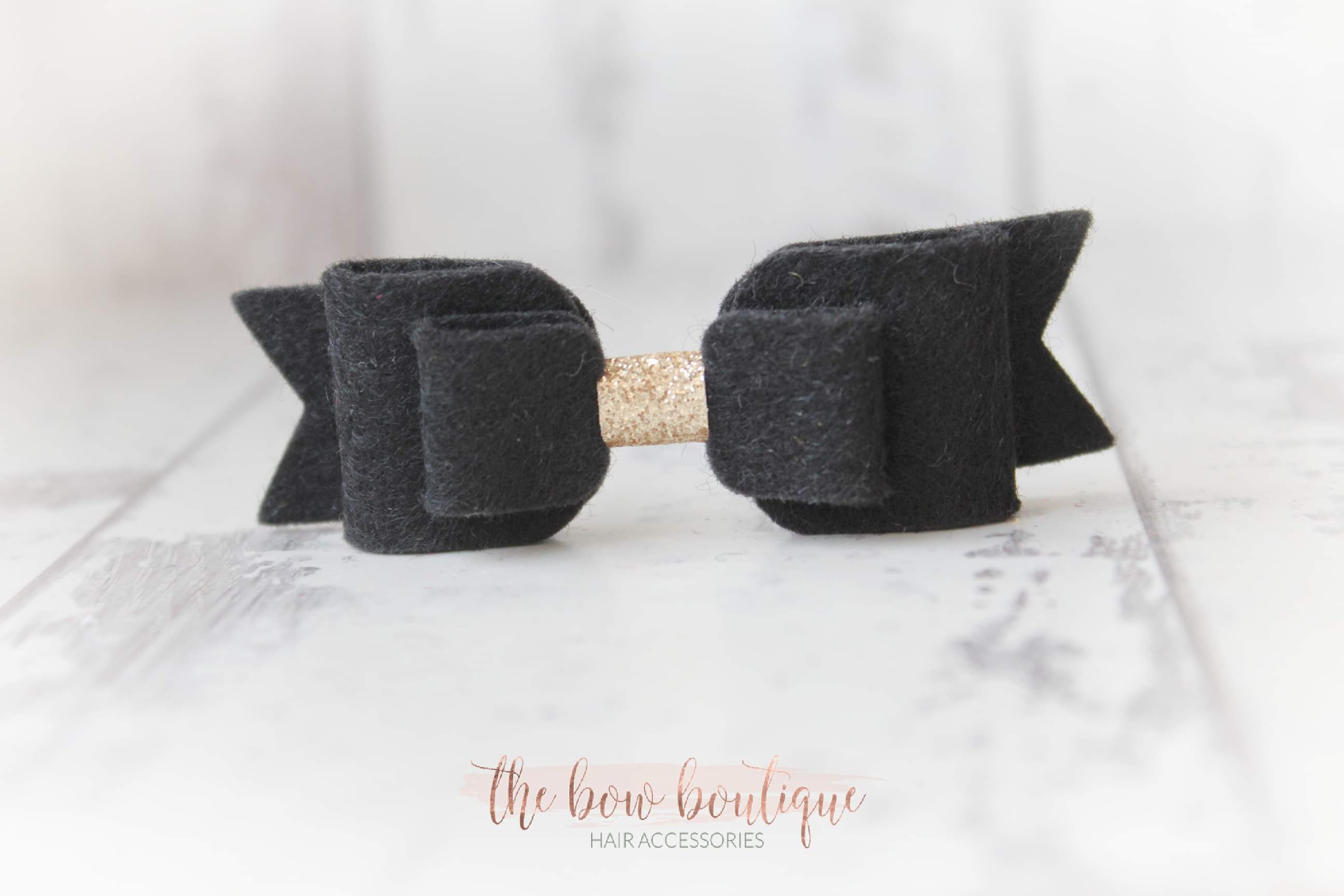 Double felt bows with gold centre | 25 colours | Clip or headband