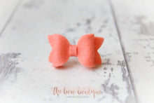 Load image into Gallery viewer, Petite deluxe felt bows (25 Colours)