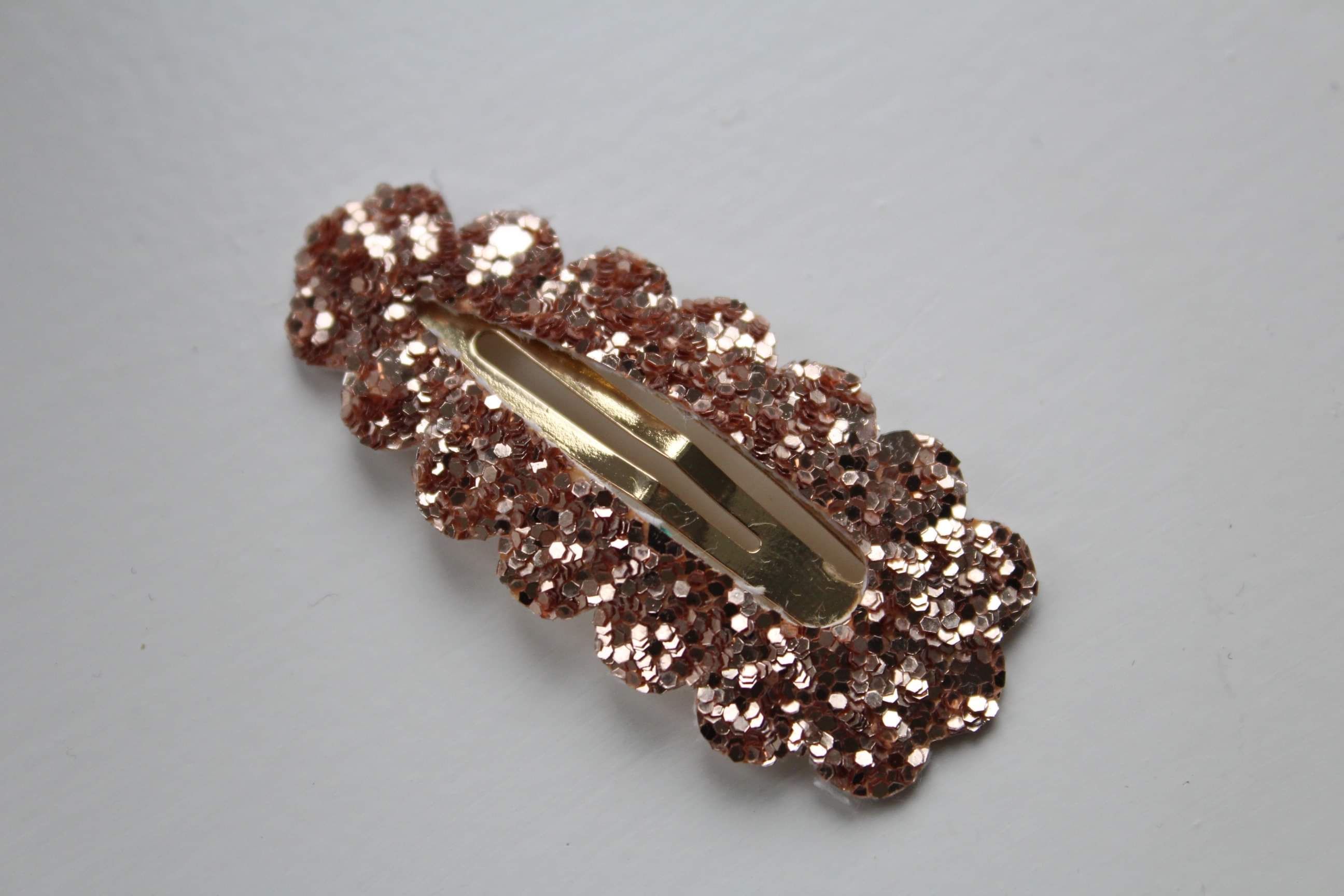 Glitter scalloped snappy clips | 20 Colours