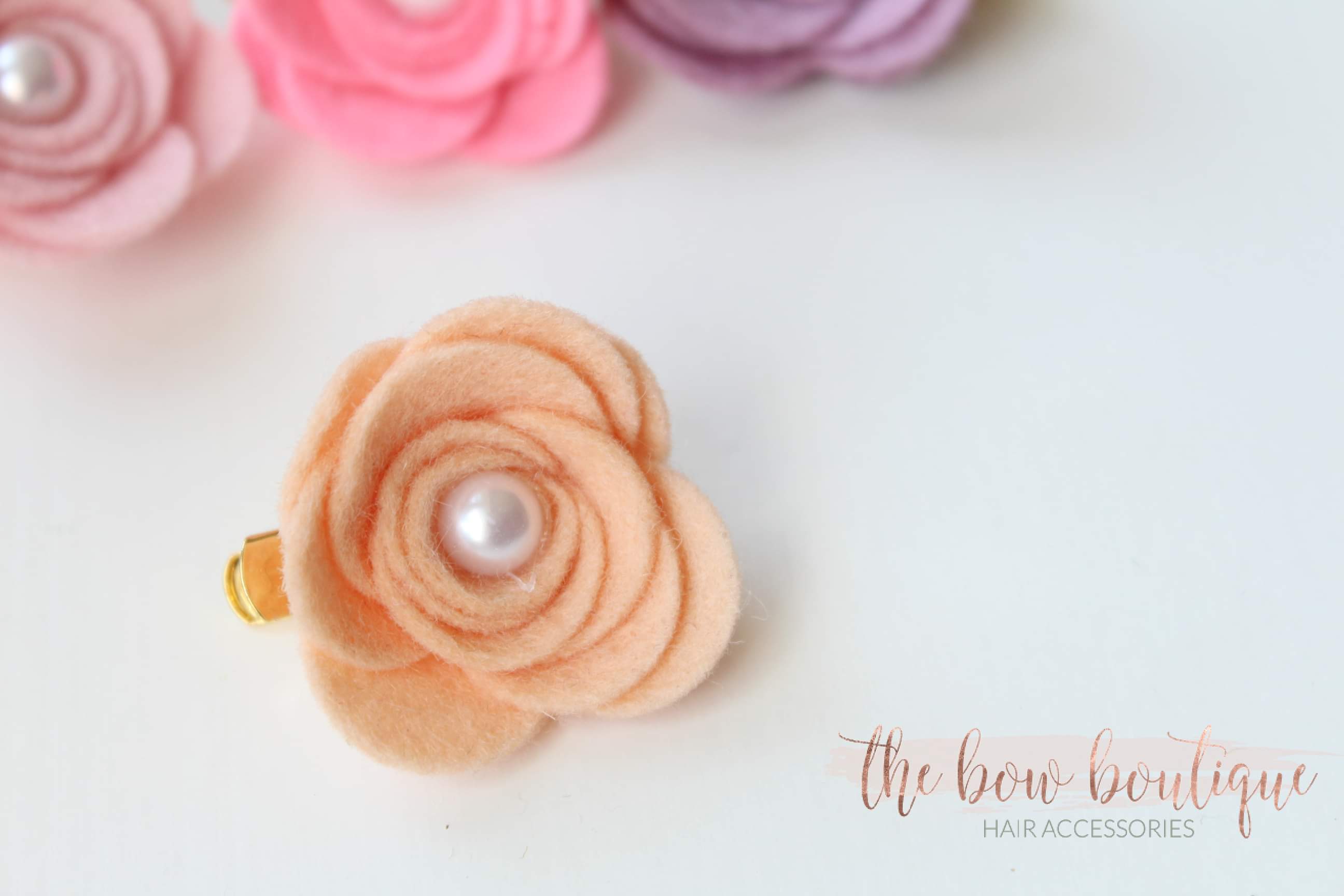 Large felt flower clips with pearl (26 Colours)