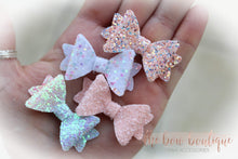 Load image into Gallery viewer, Mini baby glitter set I clips or bobbles