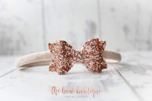 Load image into Gallery viewer, Mini deluxe glitter bows (25 Colours)