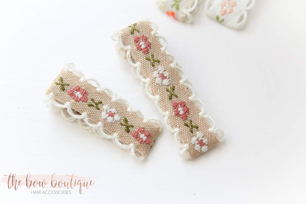 Embroidered floral lined clip | 9 colours I 2 Sizes