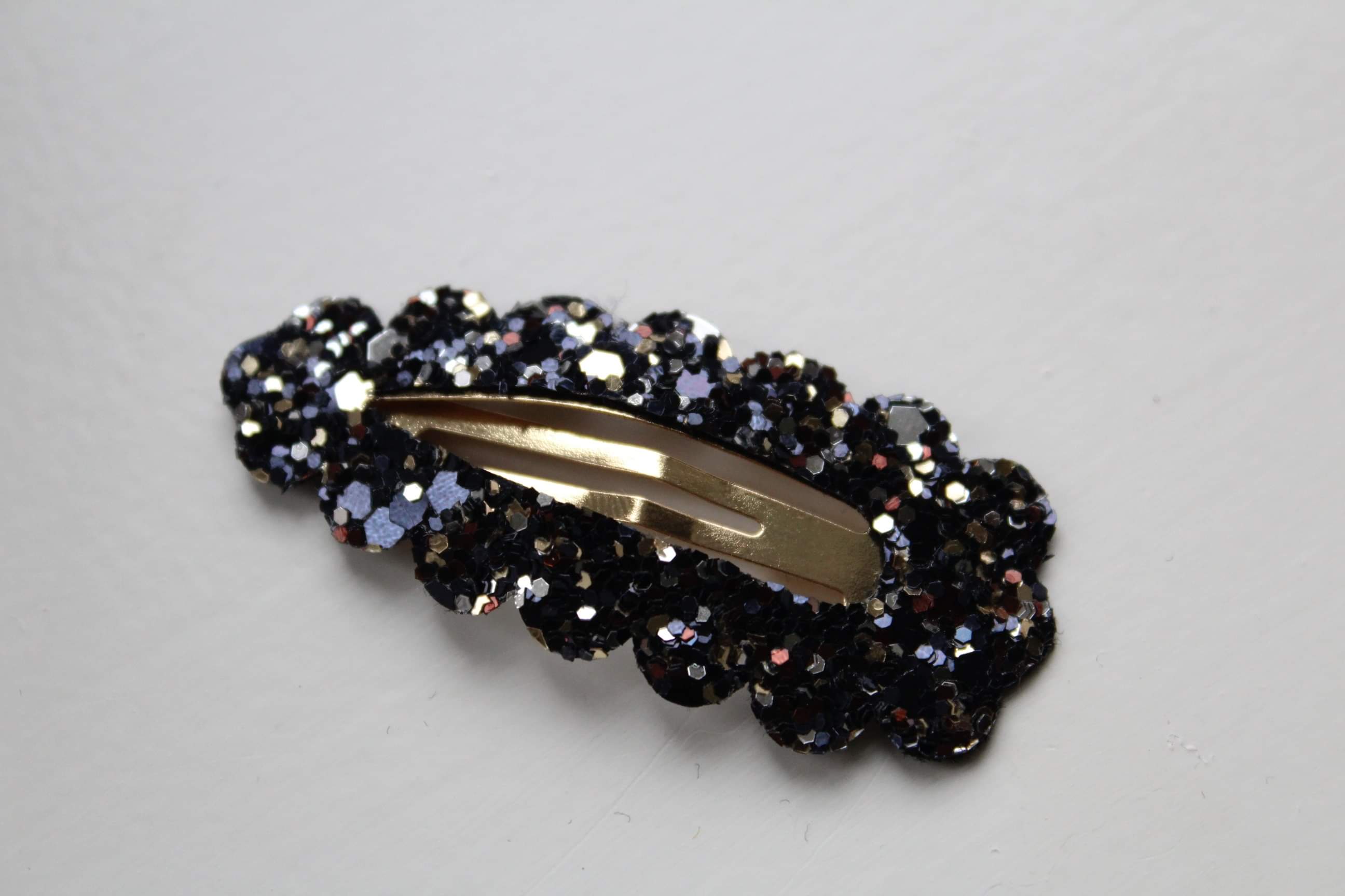 Glitter scalloped snappy clips | 20 Colours