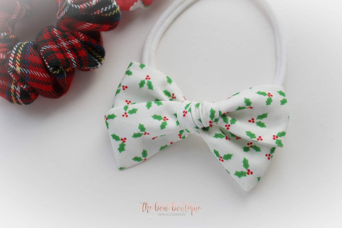 Christmas holly mini sweetheart bow | Clip, headband or bobble