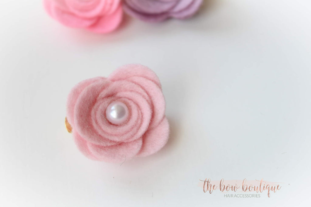 Large felt flower clips with pearl (26 Colours)